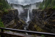 斯帕哈特瀑布 Spahats Falls:威尔斯灰75米峡谷瀑布,观景台全解-加拿大大